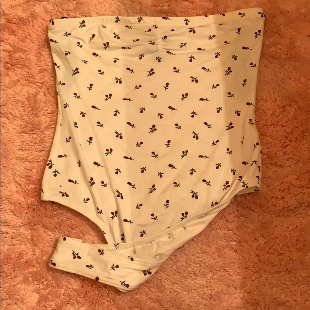White rose printed tube top bodysuit